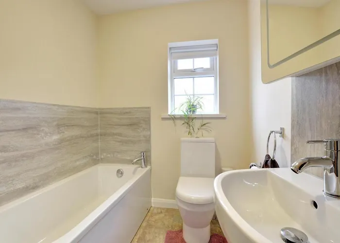 3 Bed In Oc-w018 Whitby